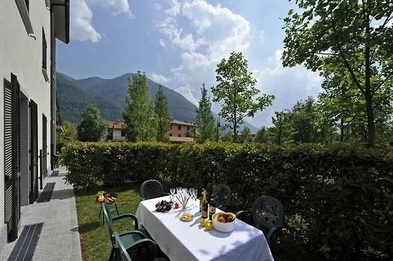 Budget Village Apartments - Porto Letizia Порлецца Апарт-отель