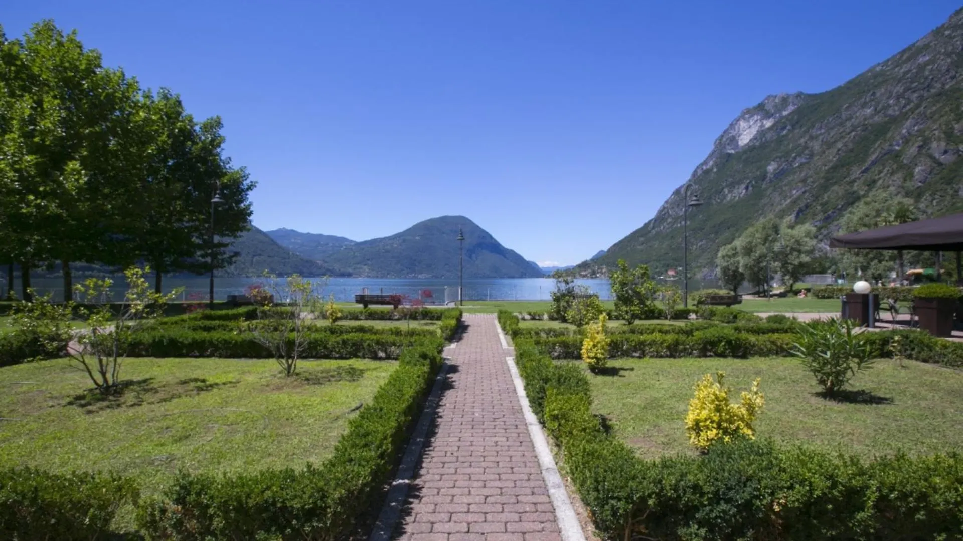 Budget Village Apartments - Porto Letizia Porlezza 2*,