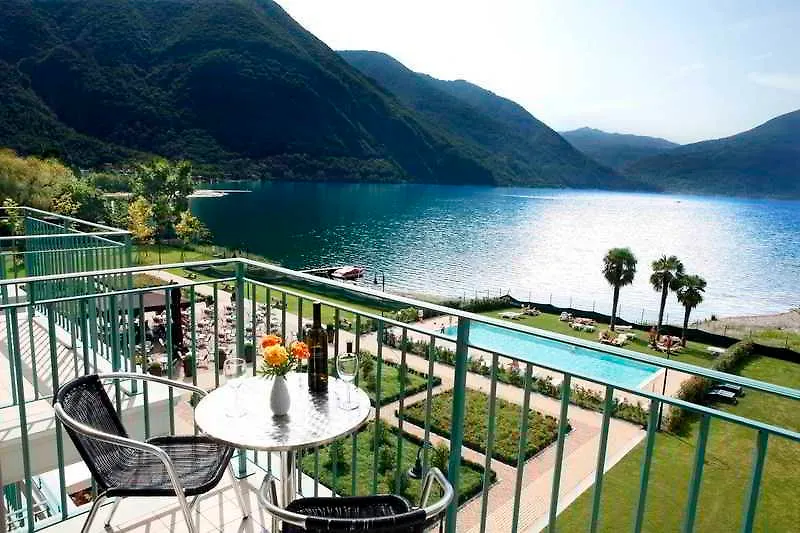 Budget Village Apartments - Porto Letizia Porlezza 2*,