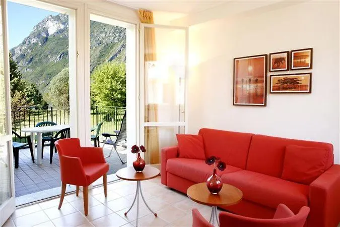 Budget Village Apartments - Porto Letizia Porlezza 2*,  Italië