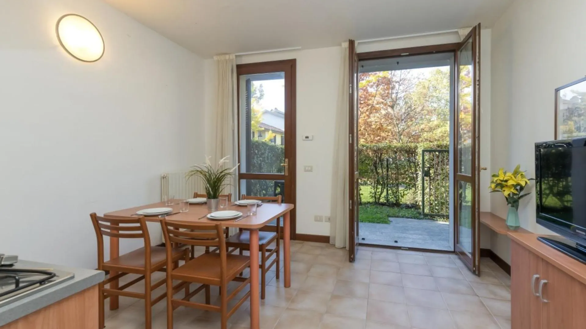 Aparthotel Budget Village Apartments - Porto Letizia Porlezza