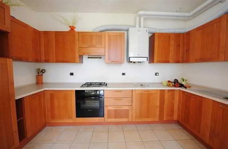 Budget Village Apartments - Porto Letizia Porlezza 2*,